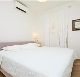 2-Bedroom Sea view Apartment with jacuzzi and Dubrovnik old town views, Sleeps 4